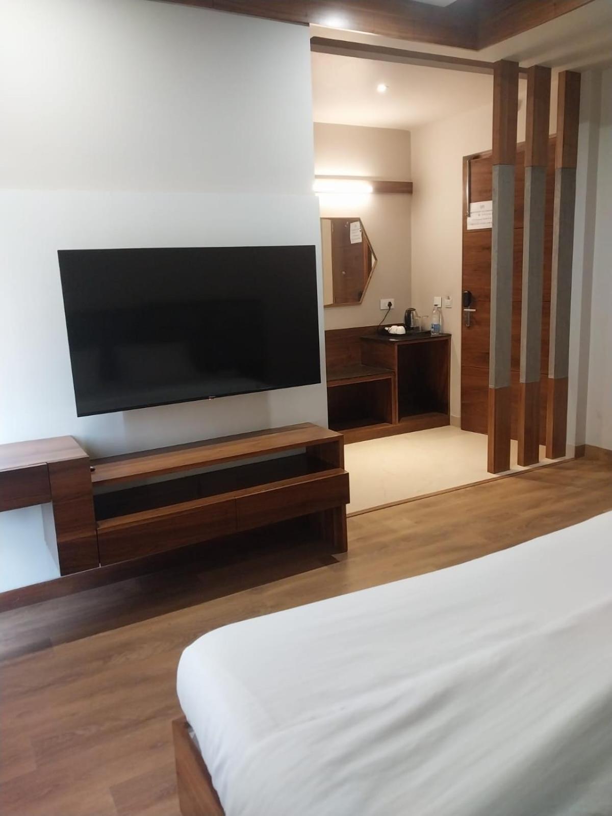 Hotel Endora Patiāla Екстериор снимка